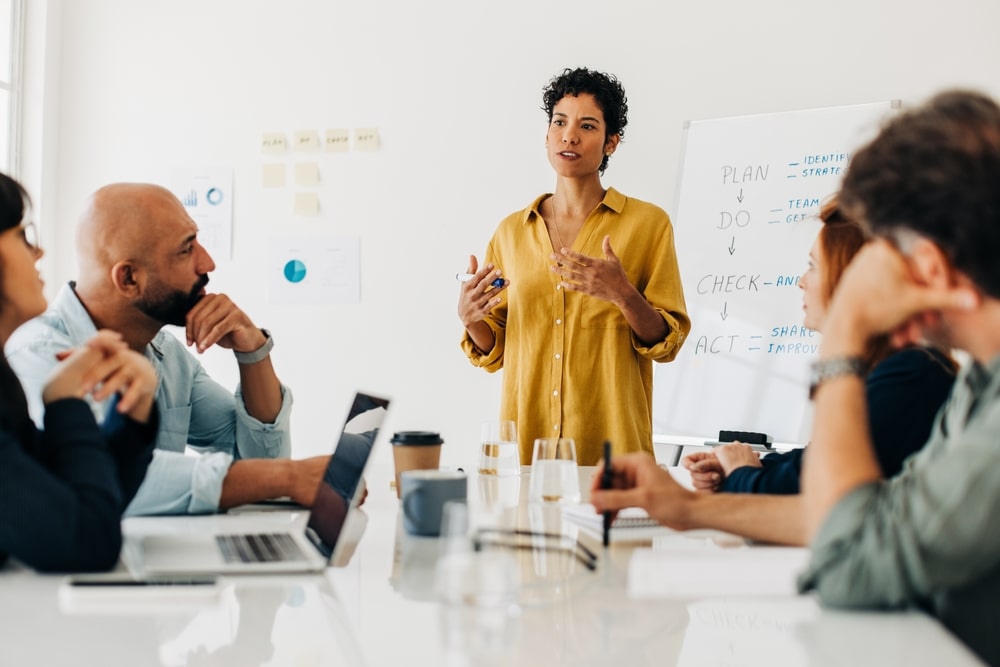 Pourquoi votre diplôme ne suffit pas à faire de vous un leader efficace ?